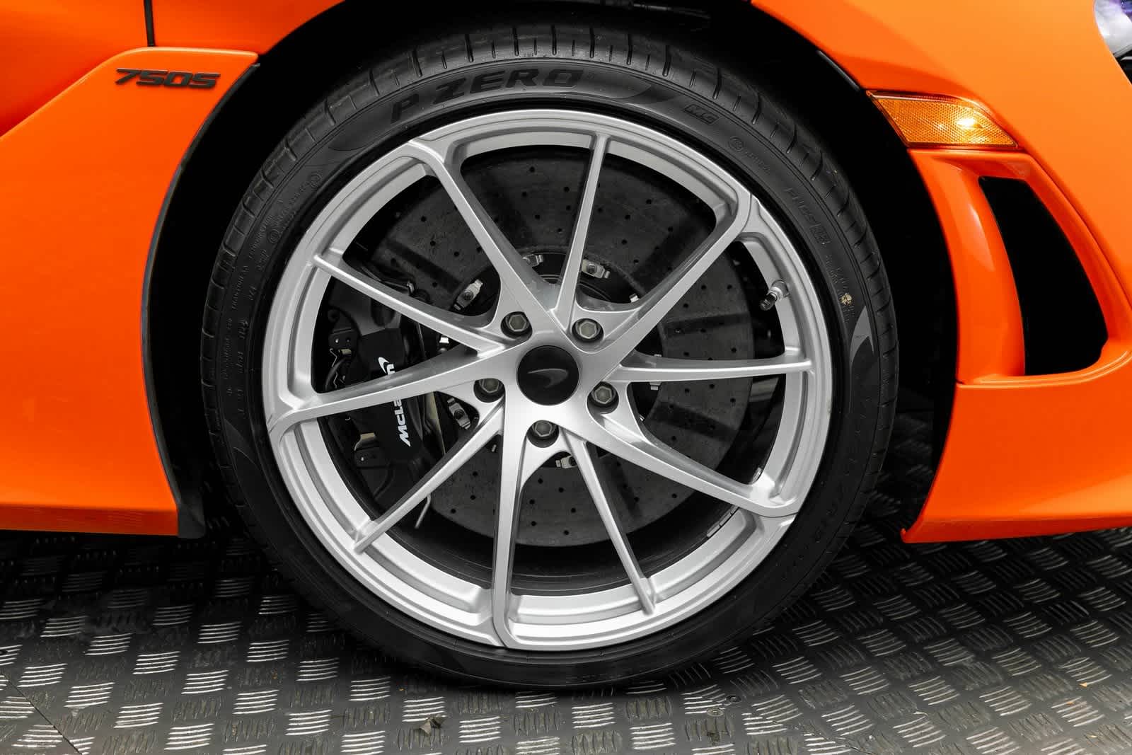 Thumbnail: 2025 Mclaren 750S - 36
