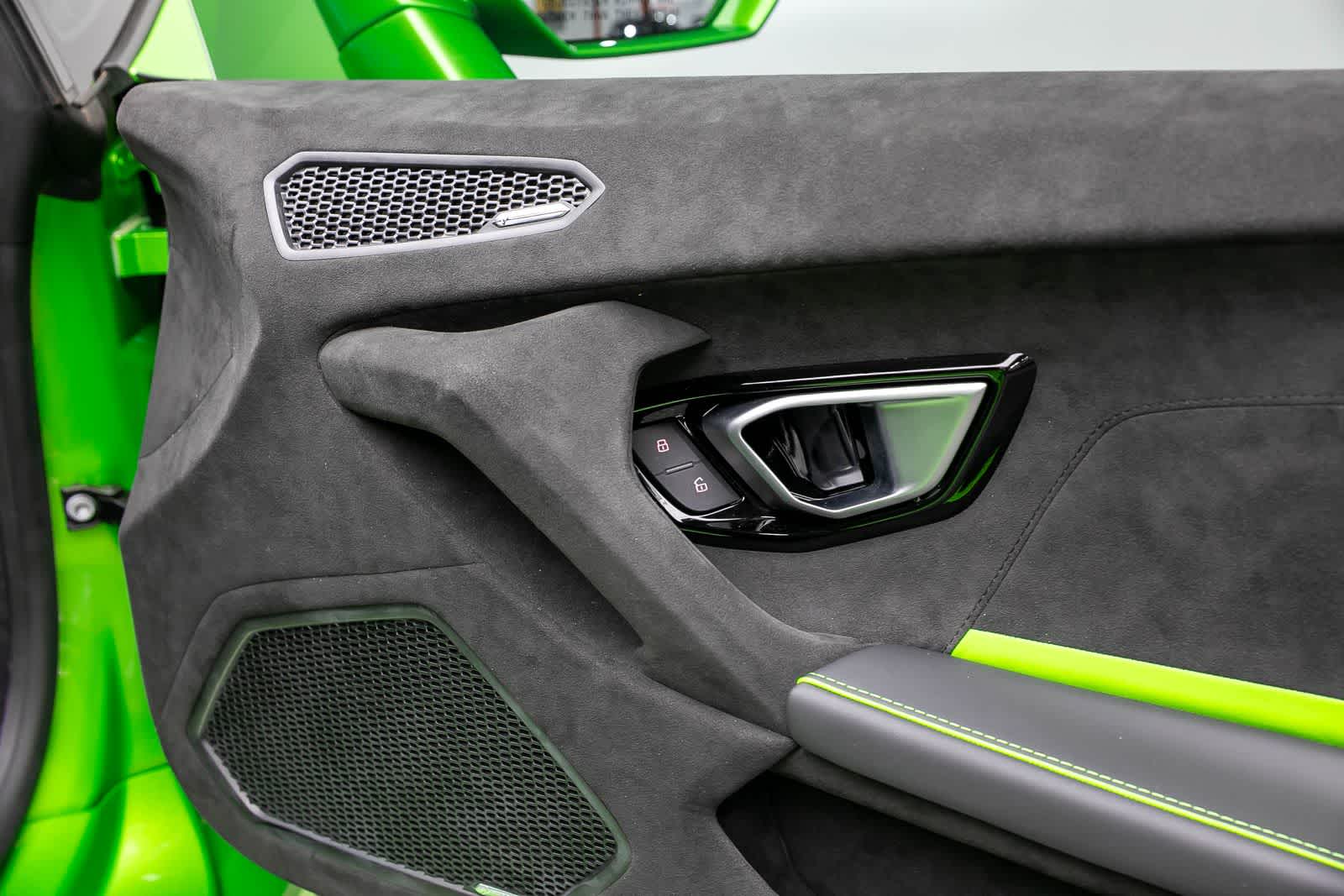 Thumbnail: 2024 Lamborghini Huracan - 39