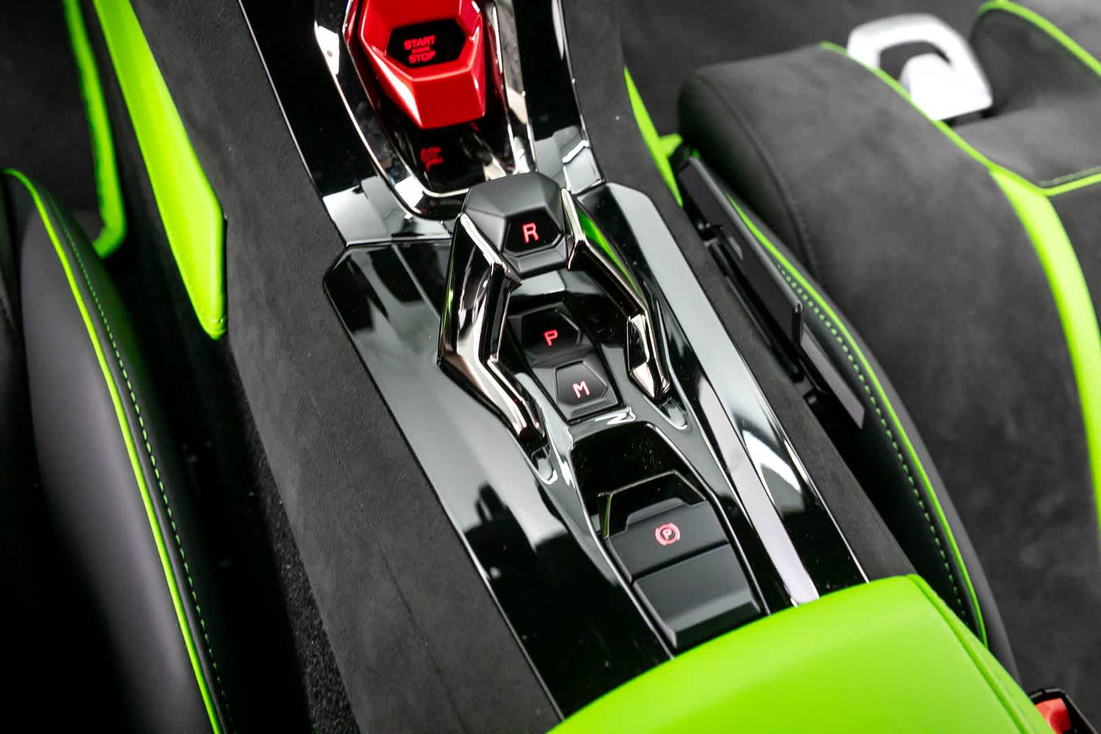 Thumbnail: 2024 Lamborghini Huracan - 15