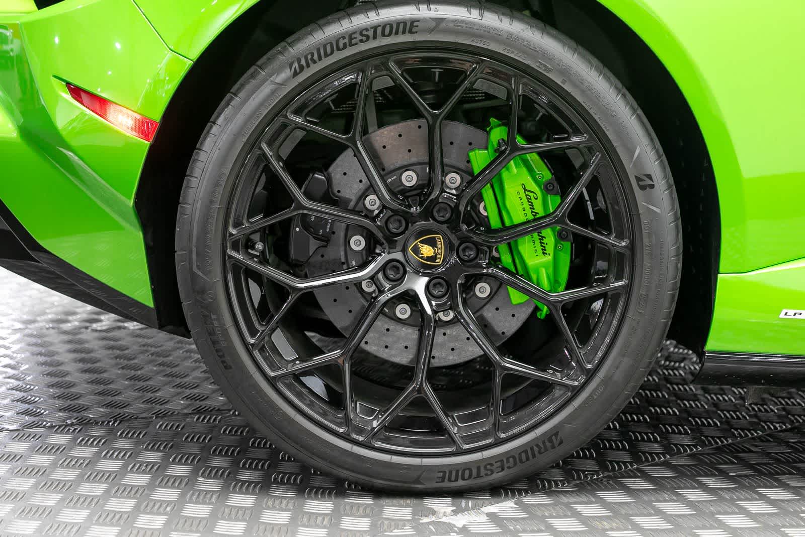 Thumbnail: 2024 Lamborghini Huracan - 45