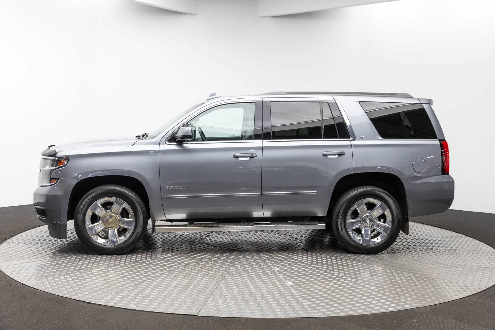 Thumbnail: 2018 Chevrolet Tahoe - 3