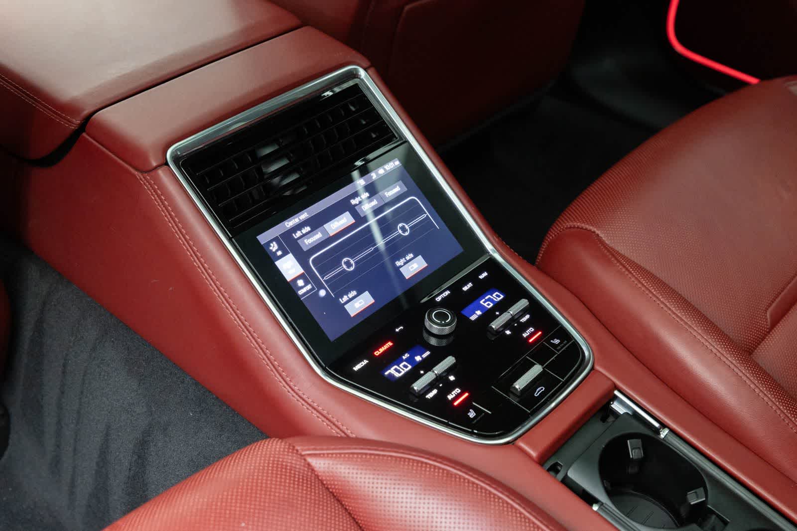 Thumbnail: 2023 Porsche Panamera - 45