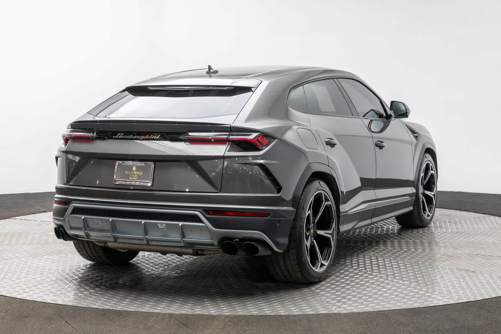 Thumbnail: 2022 Lamborghini Urus - 24