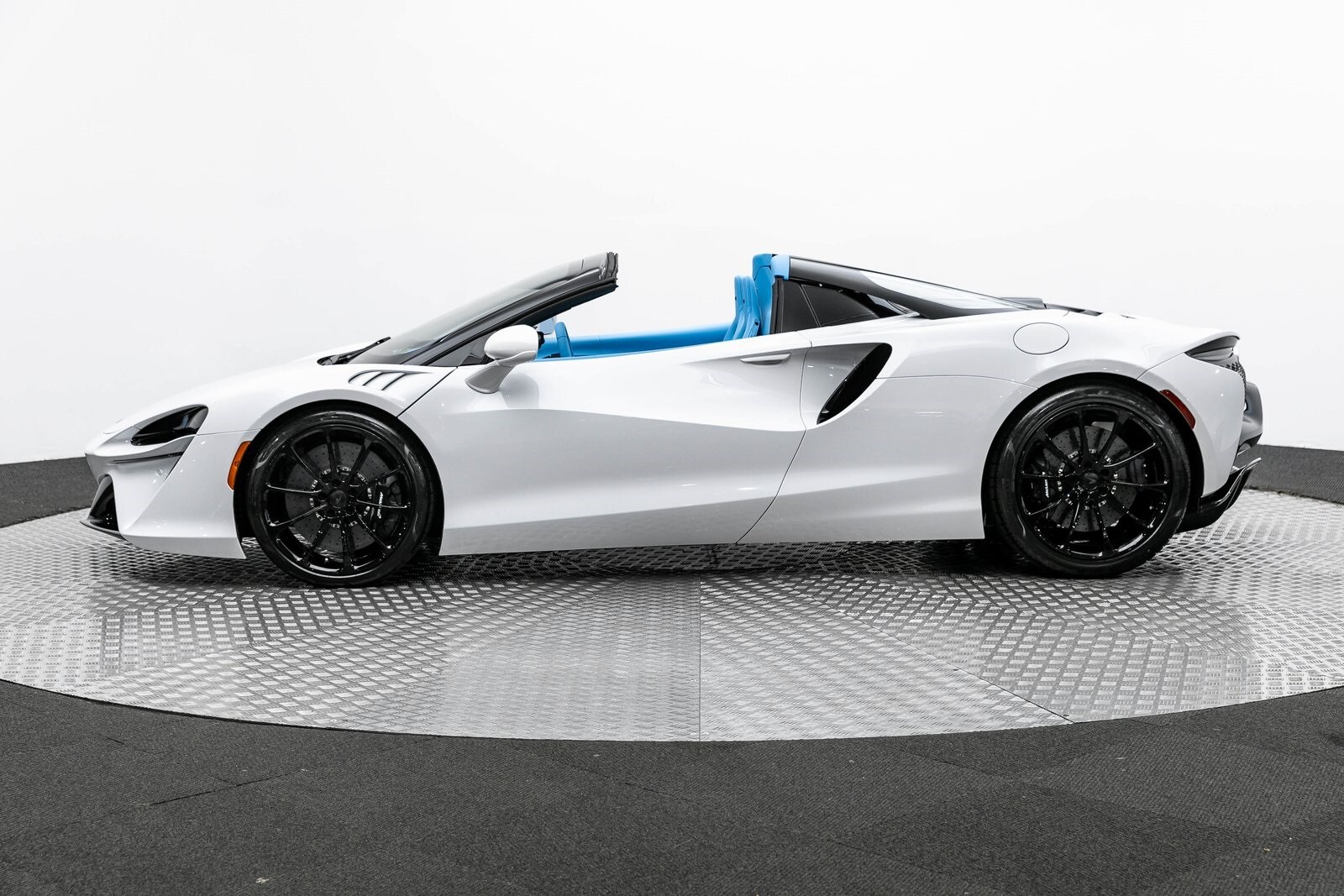 Thumbnail: 2026 Mclaren Artura - 3