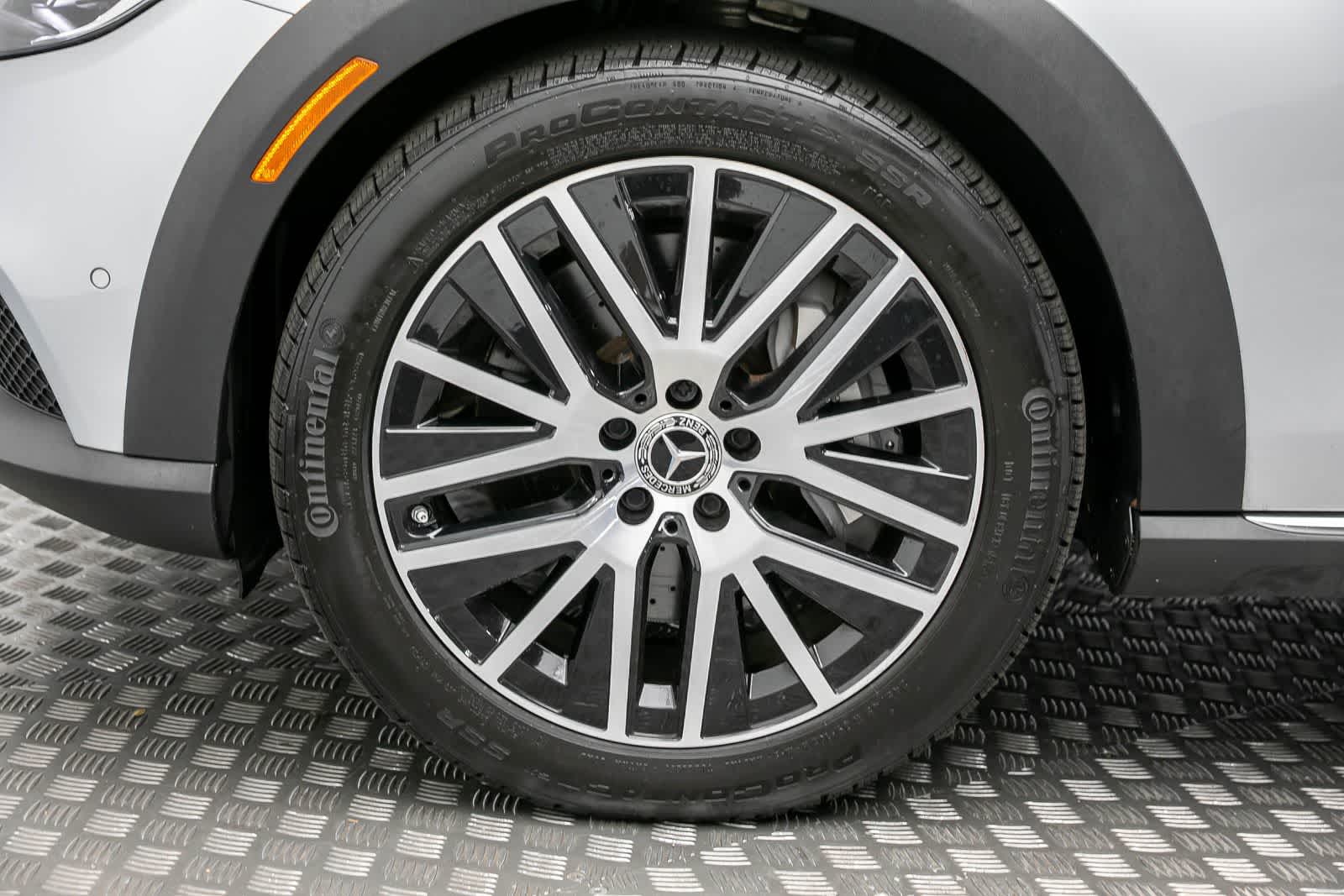 Thumbnail: 2021 Mercedes-Benz E-Class - 7