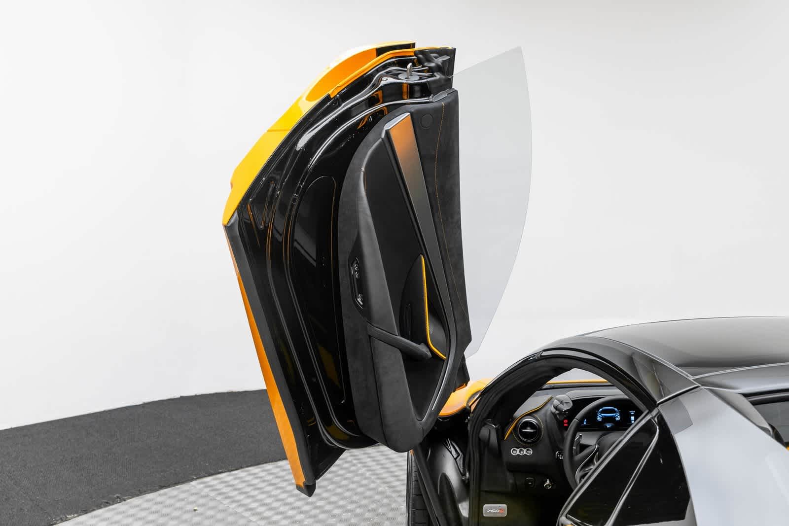 Thumbnail: 2025 Mclaren 750S - 20