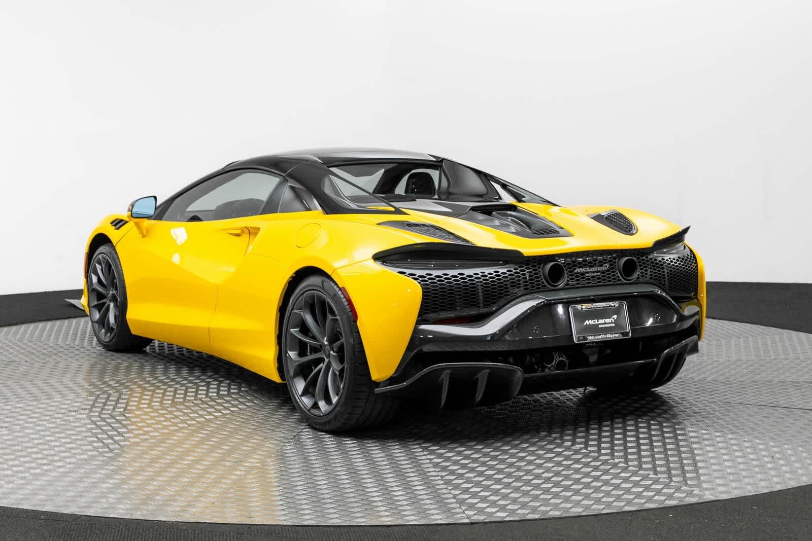 Thumbnail: 2025 Mclaren Artura - 17