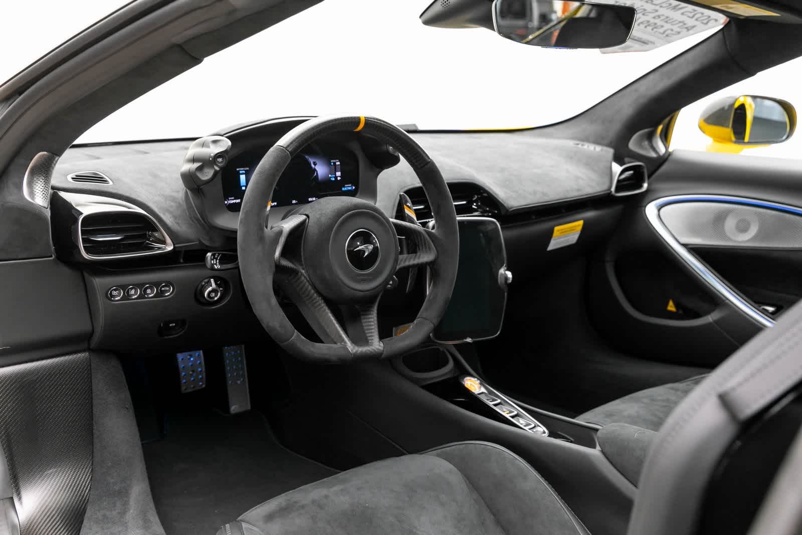 Thumbnail: 2025 Mclaren Artura - 2