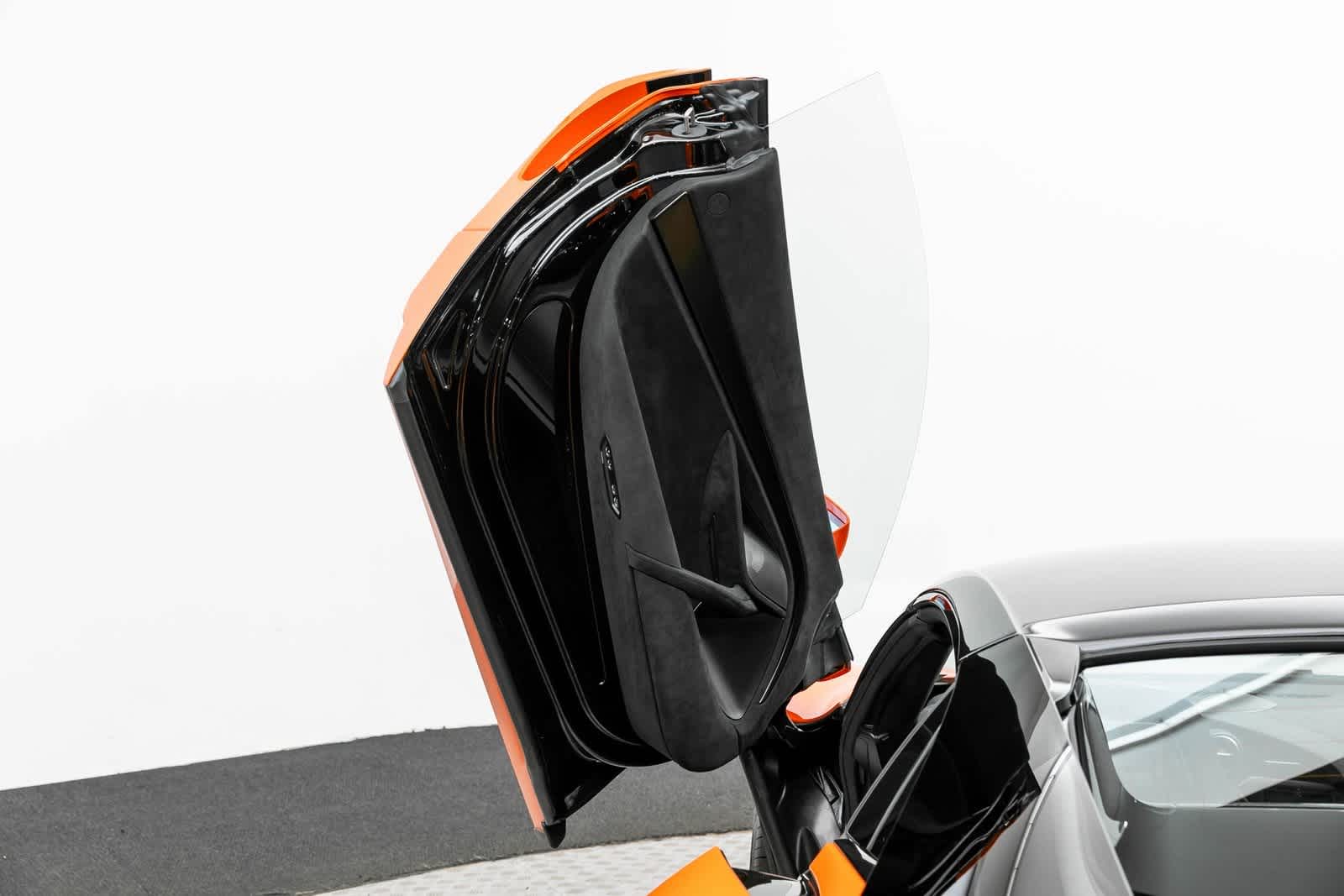 Thumbnail: 2025 Mclaren 750S - 16