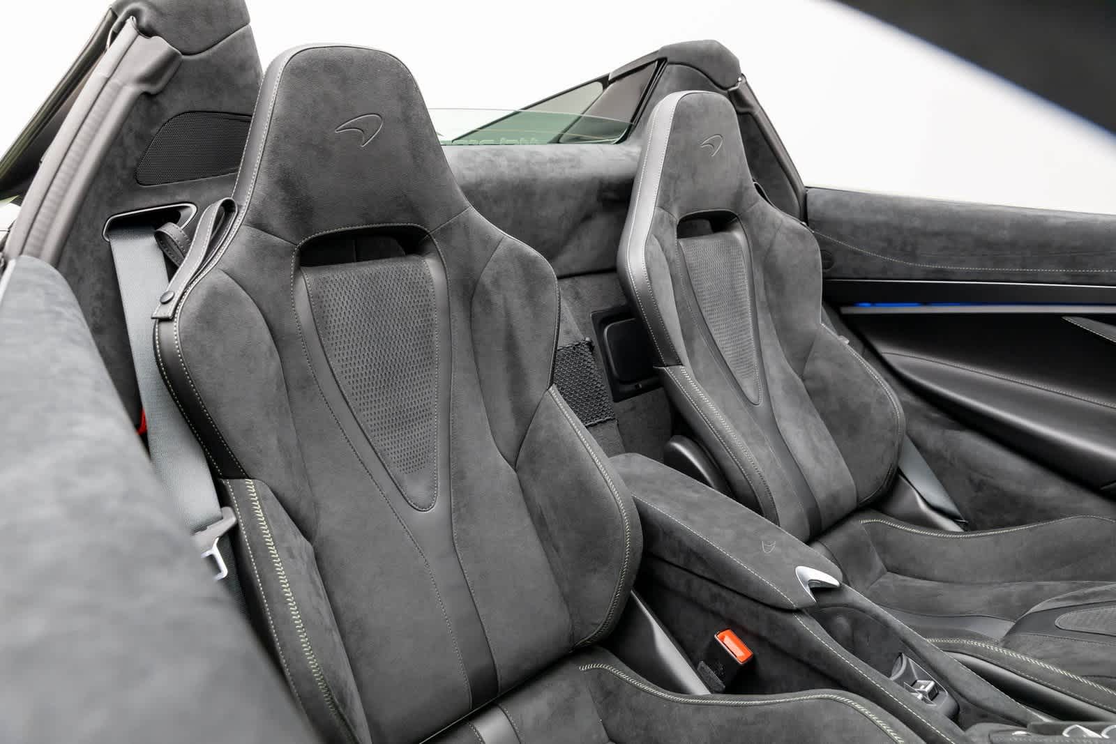 Thumbnail: 2026 Mclaren 750S - 13