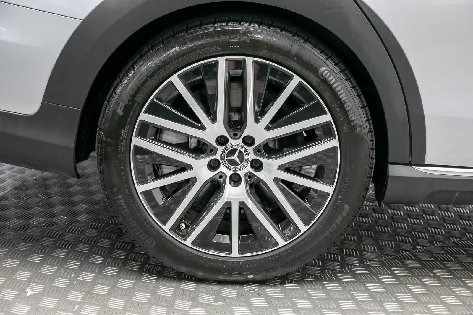 Thumbnail: 2021 Mercedes-Benz E-Class - 43