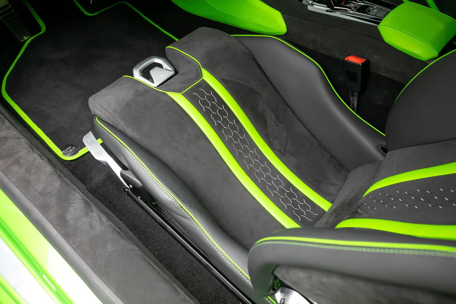 Thumbnail: 2024 Lamborghini Huracan - 24