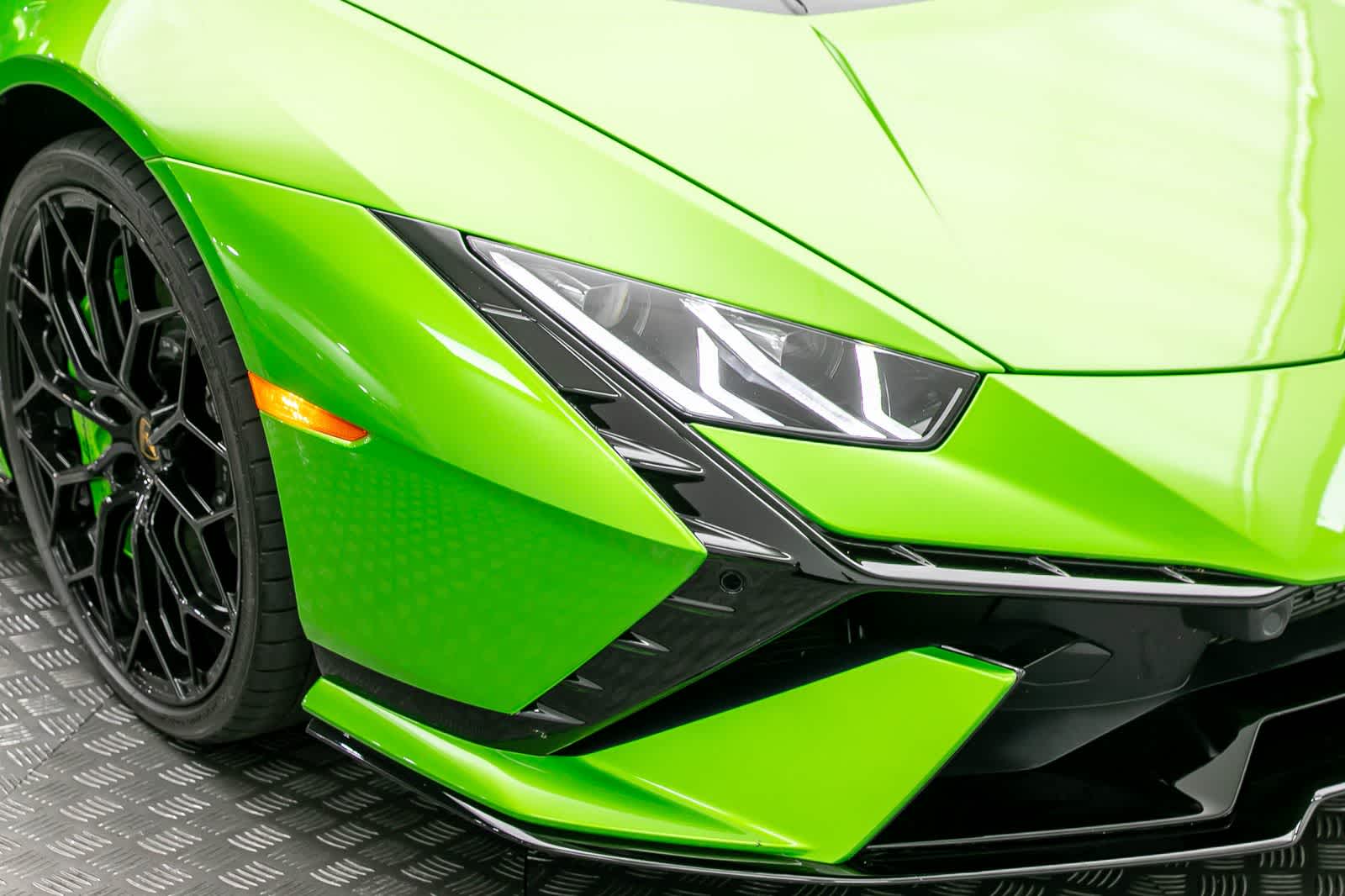 Thumbnail: 2024 Lamborghini Huracan - 48