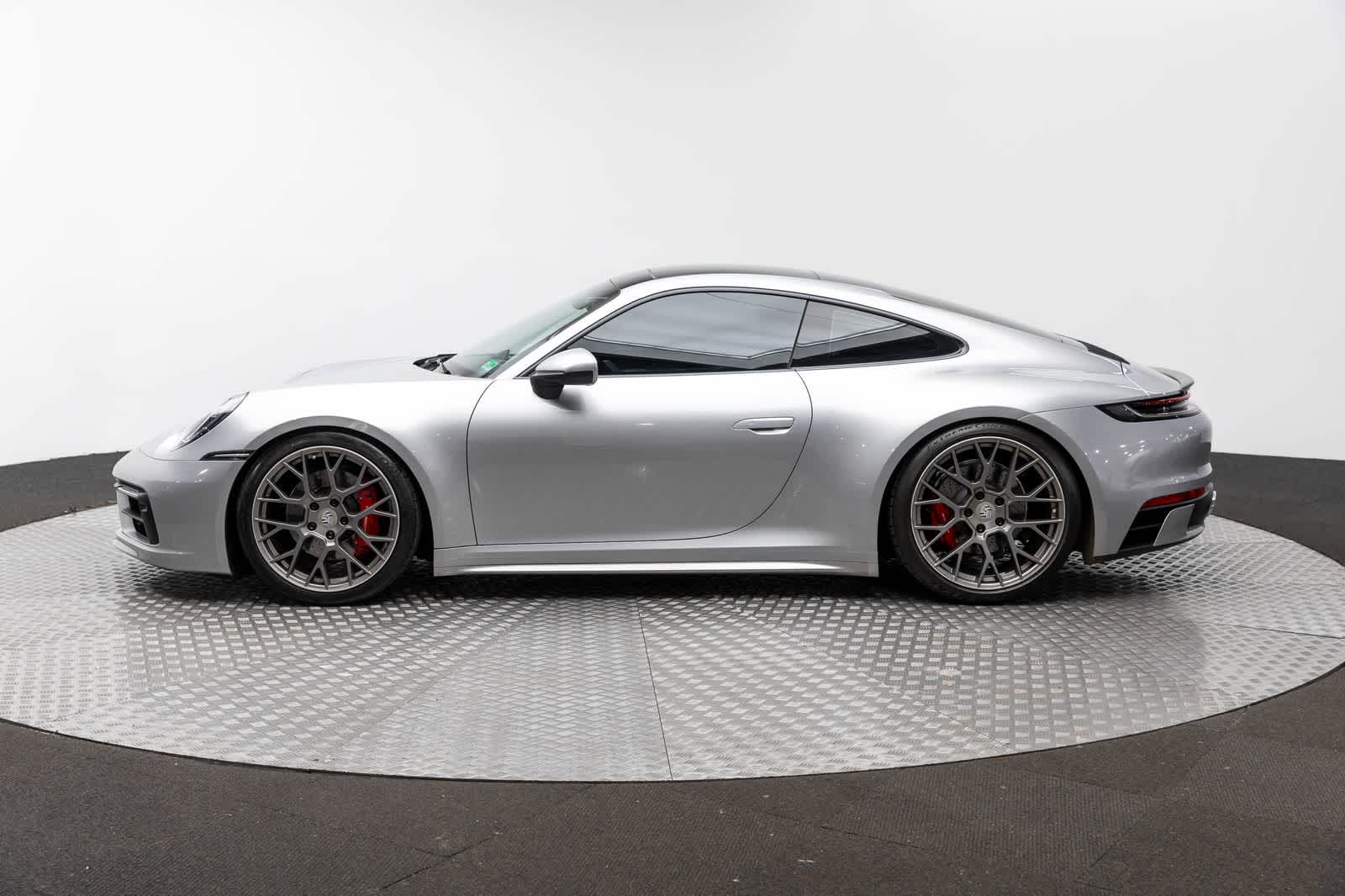 Thumbnail: 2020 Porsche 911 - 3
