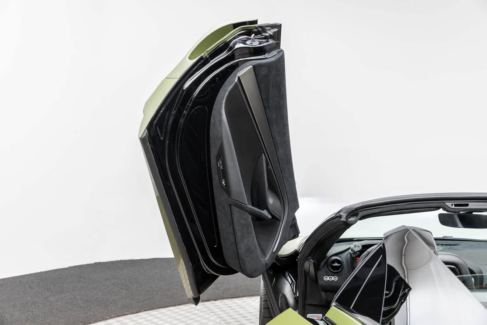 Thumbnail: 2026 Mclaren 750S - 22