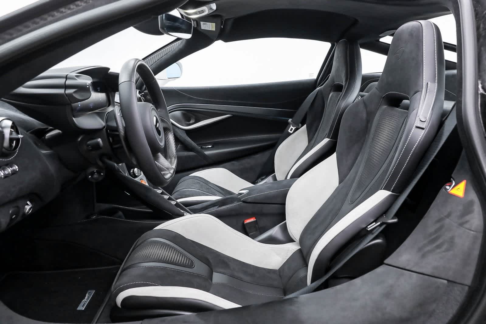 Thumbnail: 2025 Mclaren 750S - 10