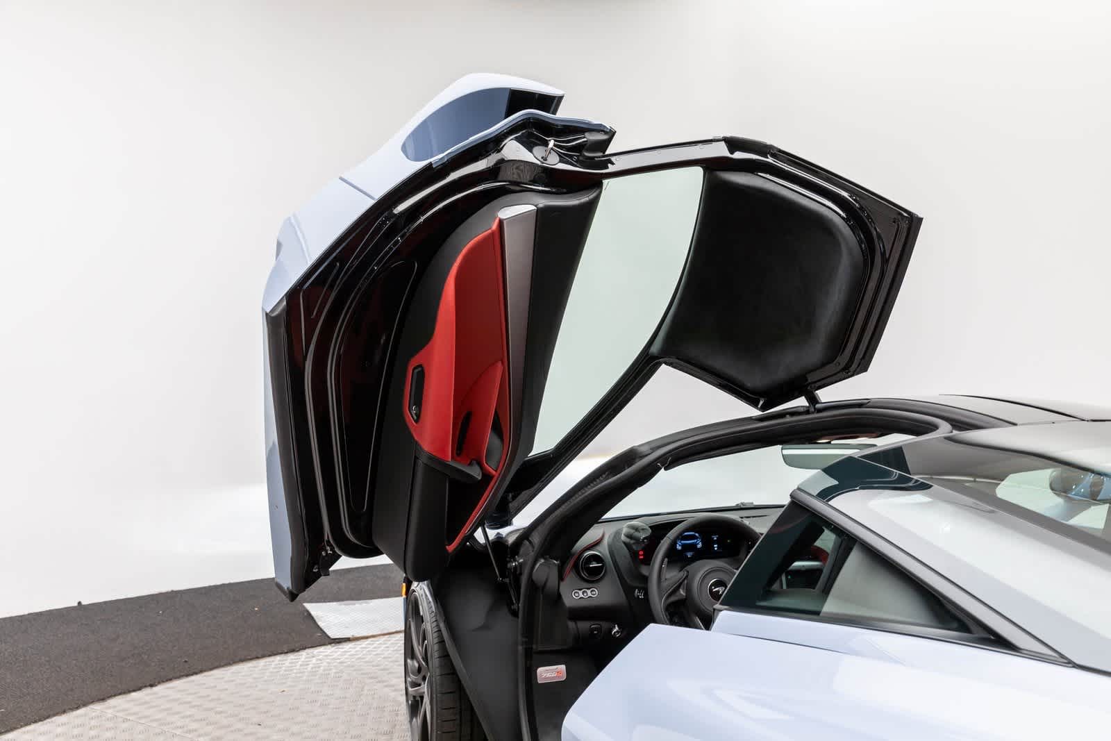 Thumbnail: 2026 Mclaren 750S - 22