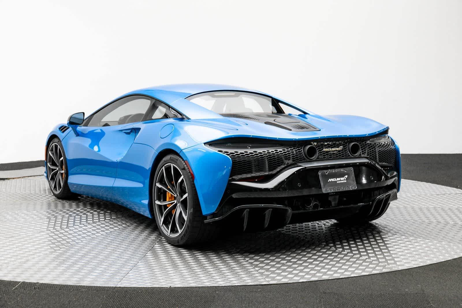 Thumbnail: 2025 Mclaren Artura - 4