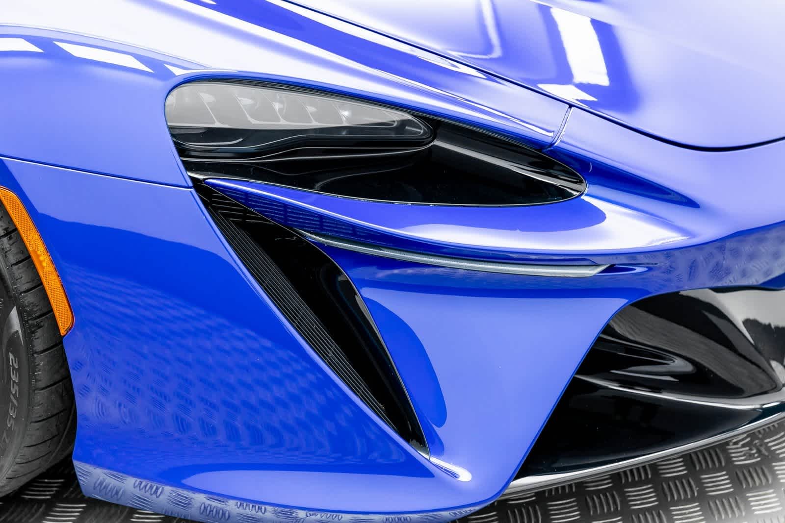 Thumbnail: 2025 Mclaren Artura - 40