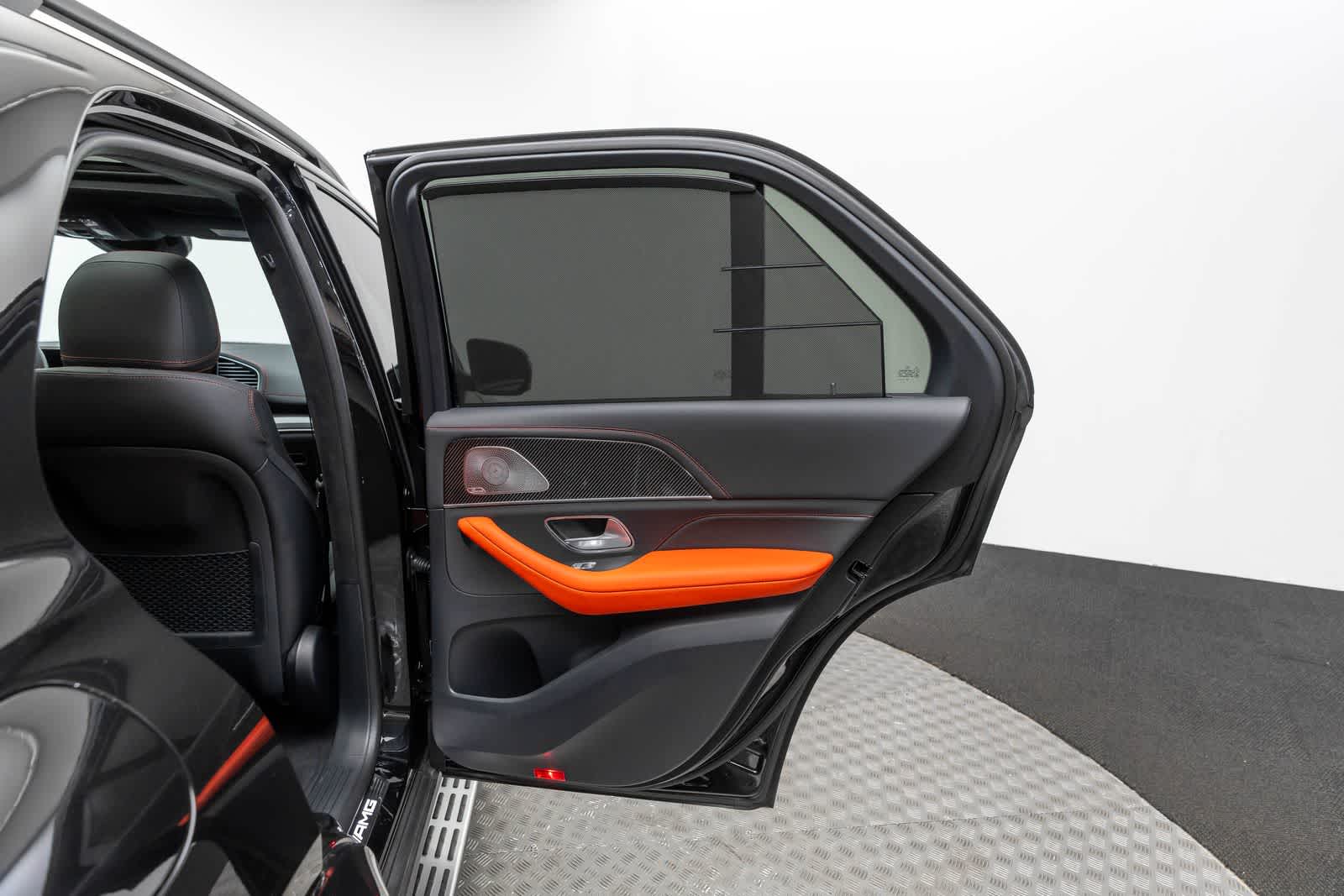 Thumbnail: 2025 Mercedes-Benz GL-Class - 47