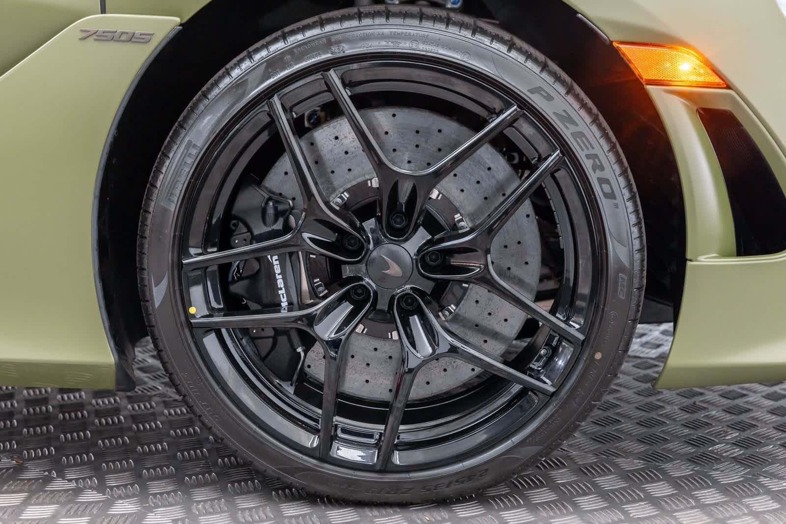 Thumbnail: 2026 Mclaren 750S - 38