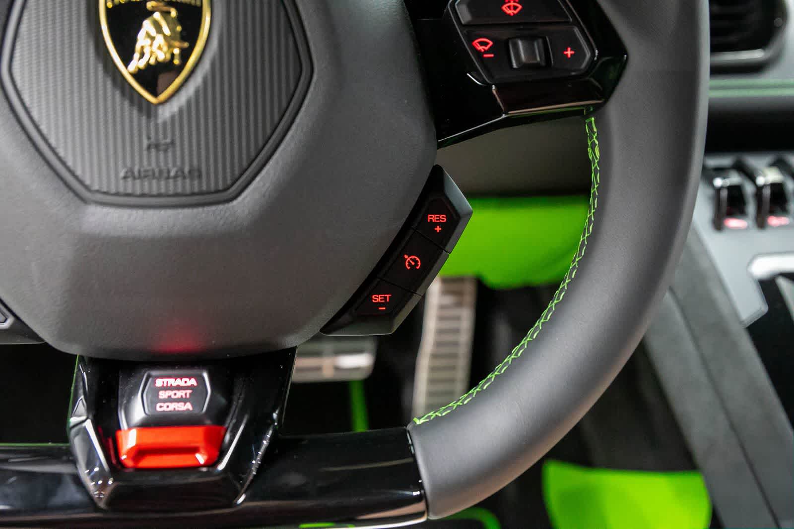 Thumbnail: 2024 Lamborghini Huracan - 30