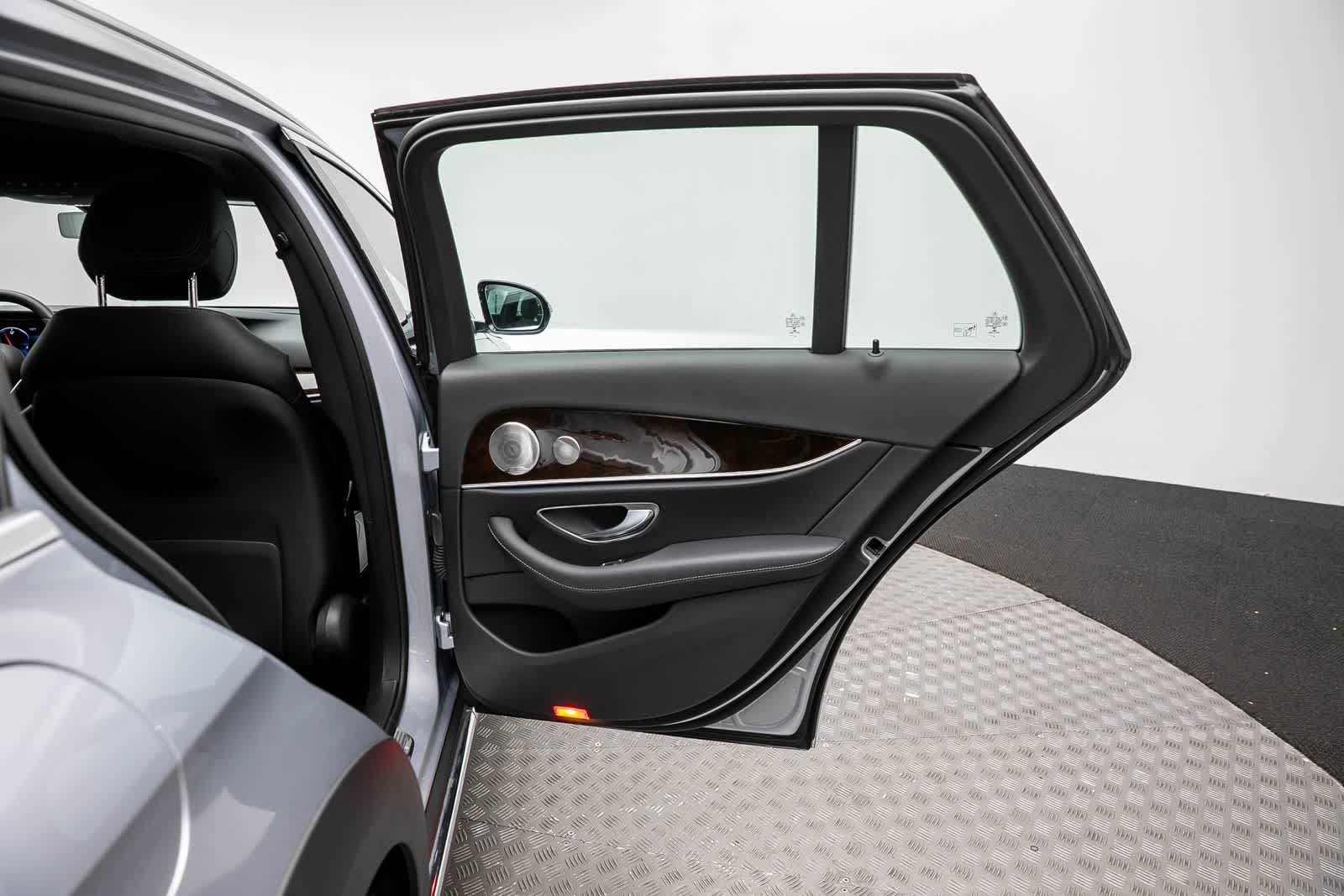 Thumbnail: 2021 Mercedes-Benz E-Class - 35