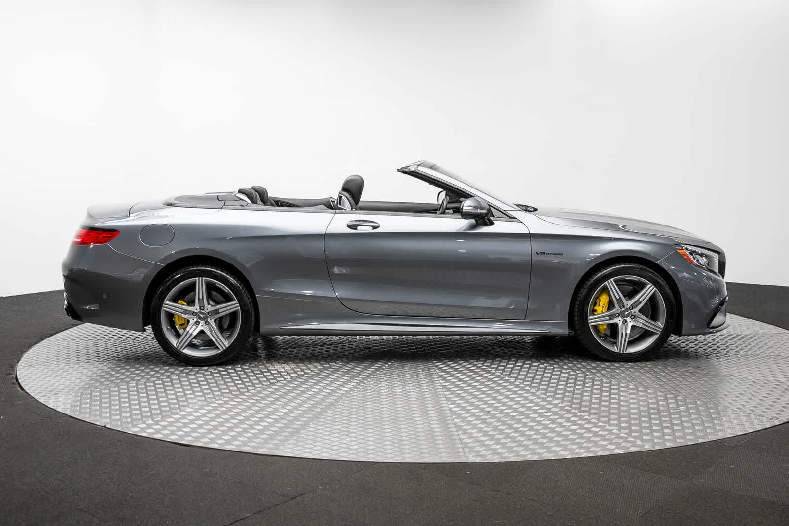 Thumbnail: 2017 Mercedes-Benz S-Class - 49