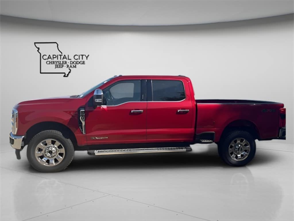 Used 2023 Ford F-250SD Lariat Truck