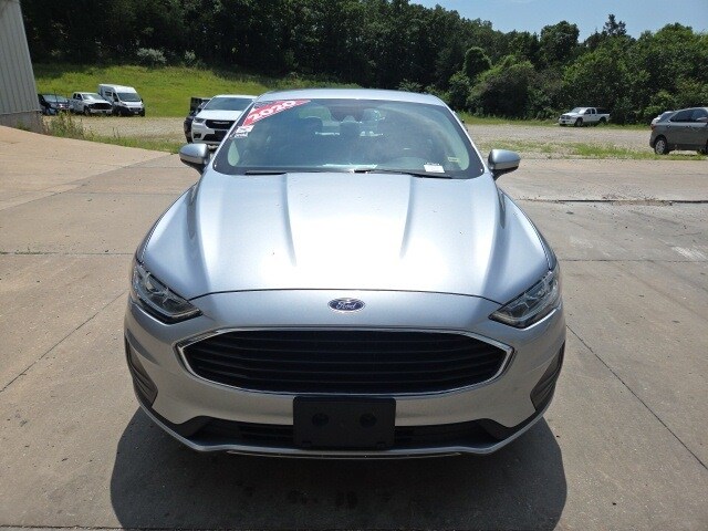 2020 Ford Fusion S photo 2