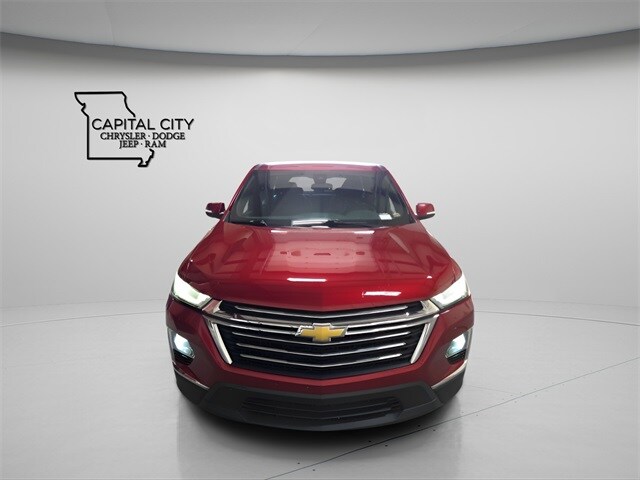 2023 Chevrolet Traverse 1LT photo 2