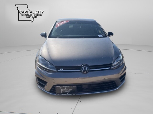 2016 Volkswagen Golf R 4Motion photo 2
