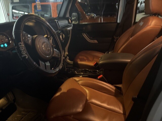 2017 Jeep Wrangler Unlimited Sahara photo 2