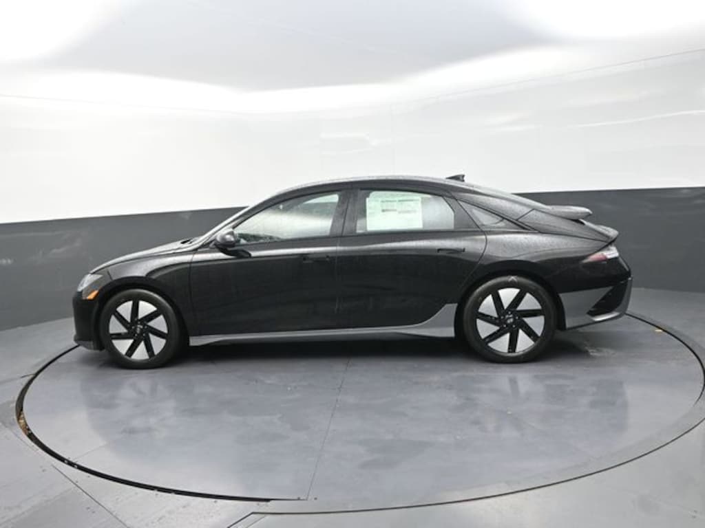 Used 2025 Hyundai IONIQ 6 SE Sedan
