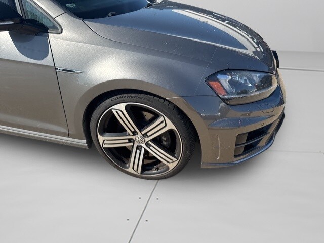 2016 Volkswagen Golf R 4Motion photo 4