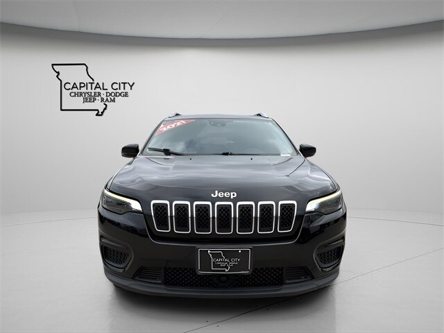 2021 Jeep Cherokee Latitude photo 2