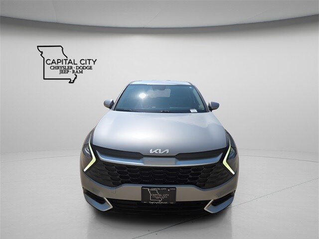 2023 Kia Sportage Hybrid LX photo 2