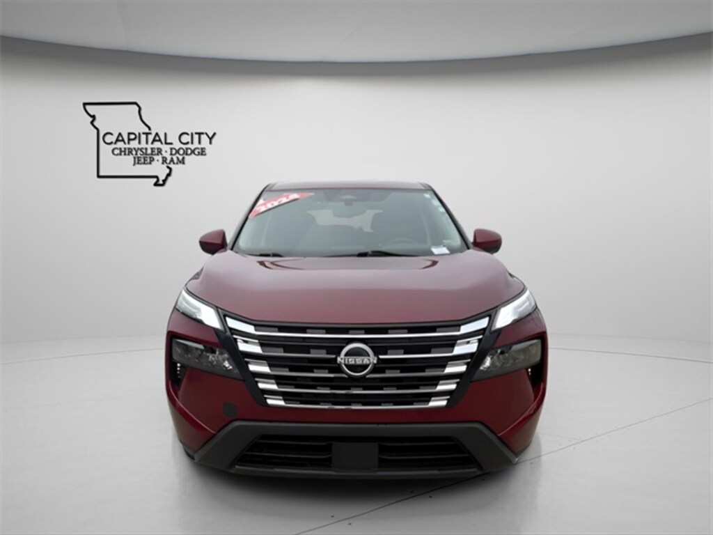 Used 2024 Nissan Rogue SV SUV