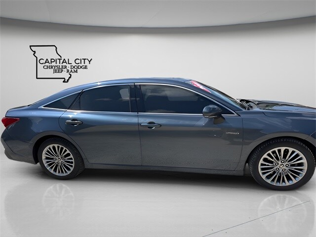2021 Toyota Avalon Hybrid Limited photo 4
