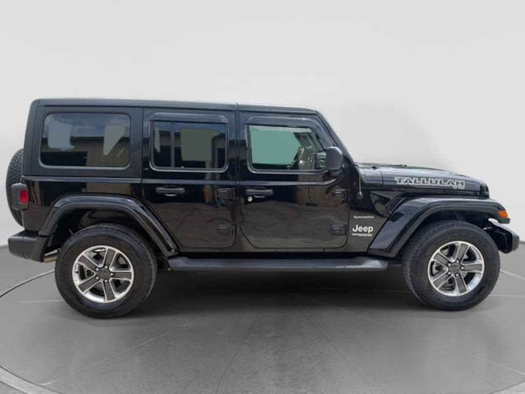 Used 2022 Jeep Wrangler Unlimited Sahara SUV