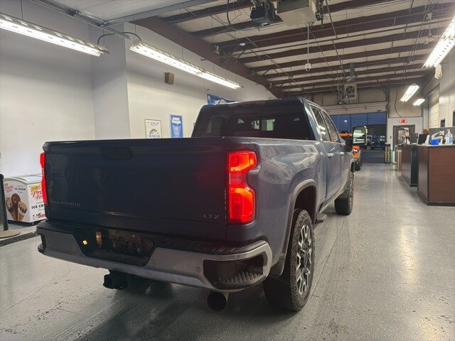 2024 Chevrolet Silverado 2500HD LTZ photo 4