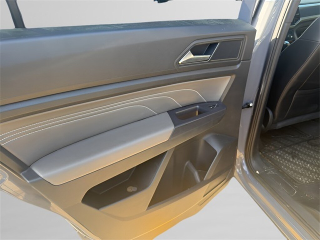 Used 2021 Volkswagen Atlas Cross Sport 3.6L V6 SEL R-Line SUV