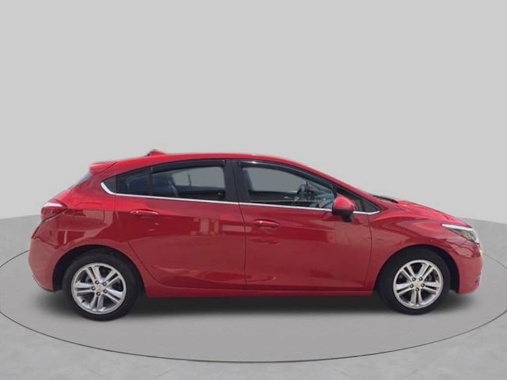 Used 2017 Chevrolet Cruze LT Hatchback