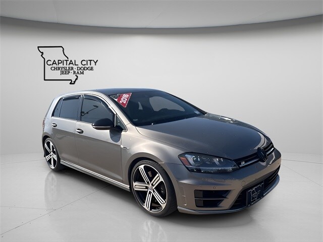 2016 Volkswagen Golf R 4Motion photo 3
