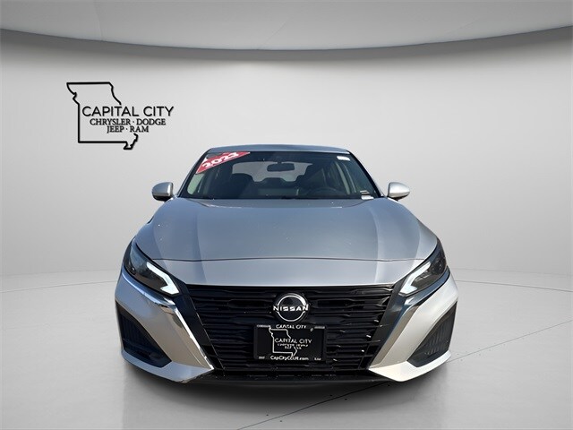 2023 Nissan Altima 2.5 SL photo 3