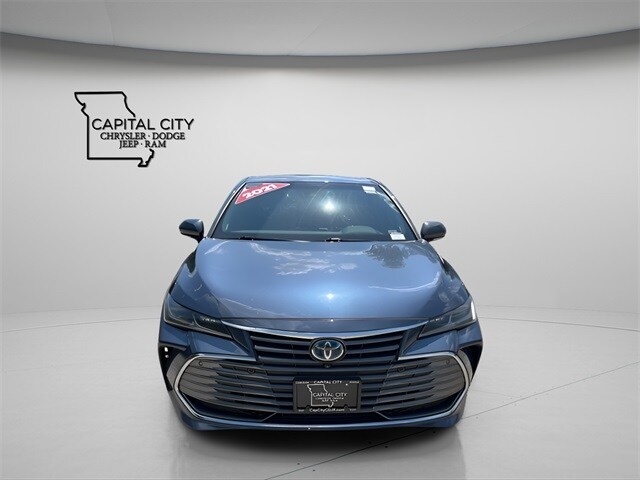 2021 Toyota Avalon Hybrid Limited photo 2