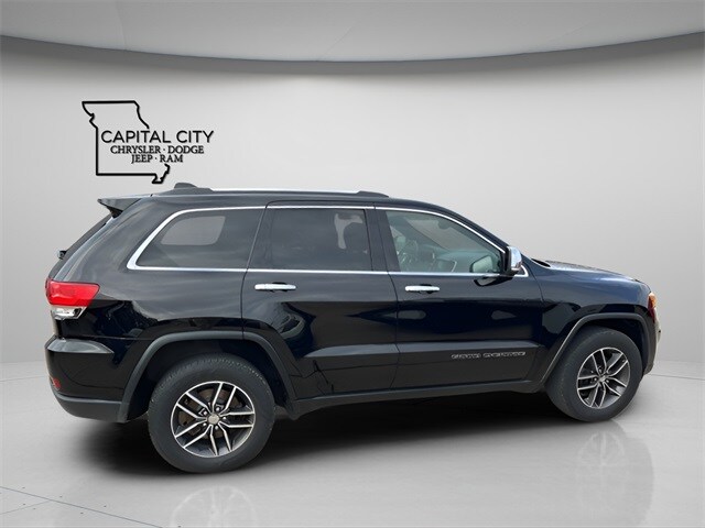 2017 Jeep Grand Cherokee Limited photo 2