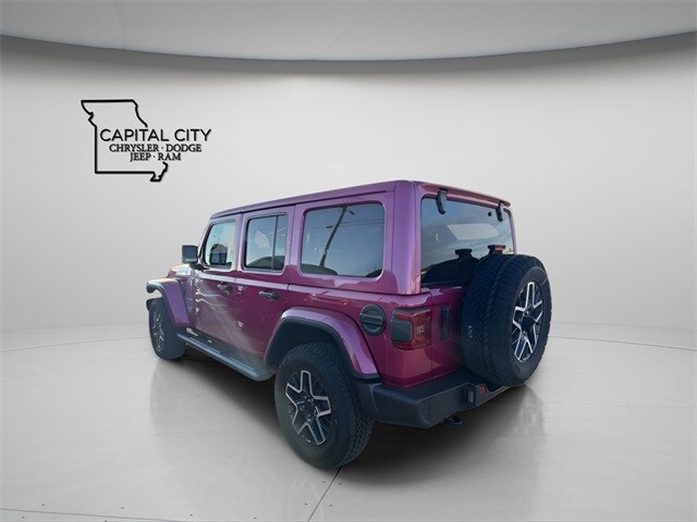 2024 Jeep Wrangler Sahara photo 3