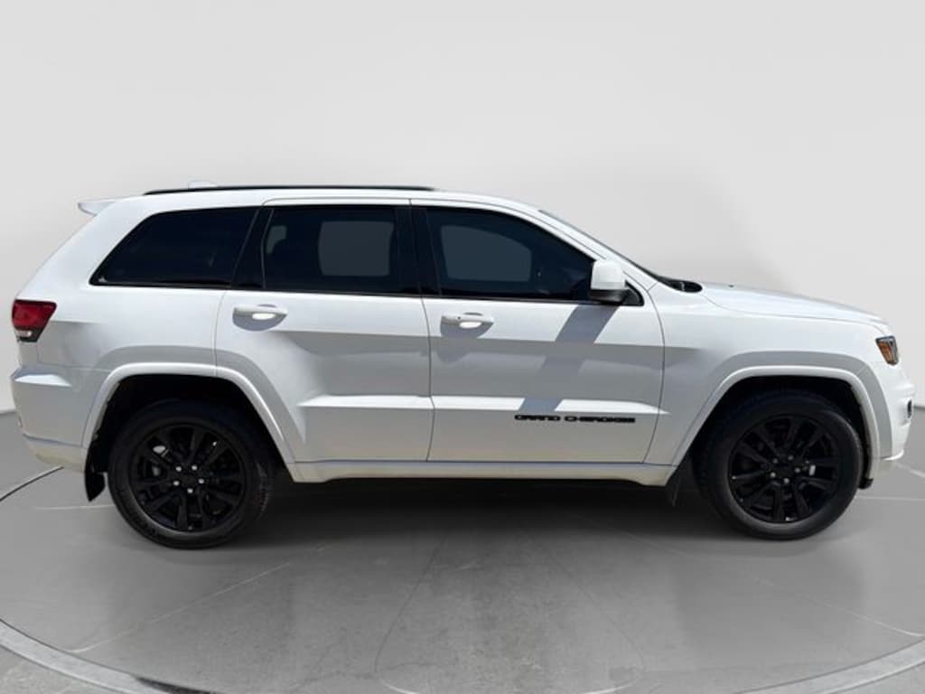 Used 2020 Jeep Grand Cherokee Altitude SUV