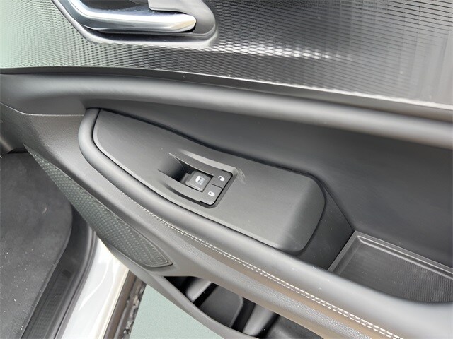 2025 Jeep Grand Cherokee Laredo photo 2